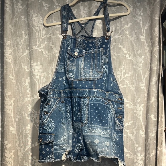 No Boundaries | Pants & Jumpsuits | Noboblue Bandana Print Denim